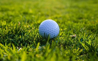 Golfer grinding on the range with no consistent result